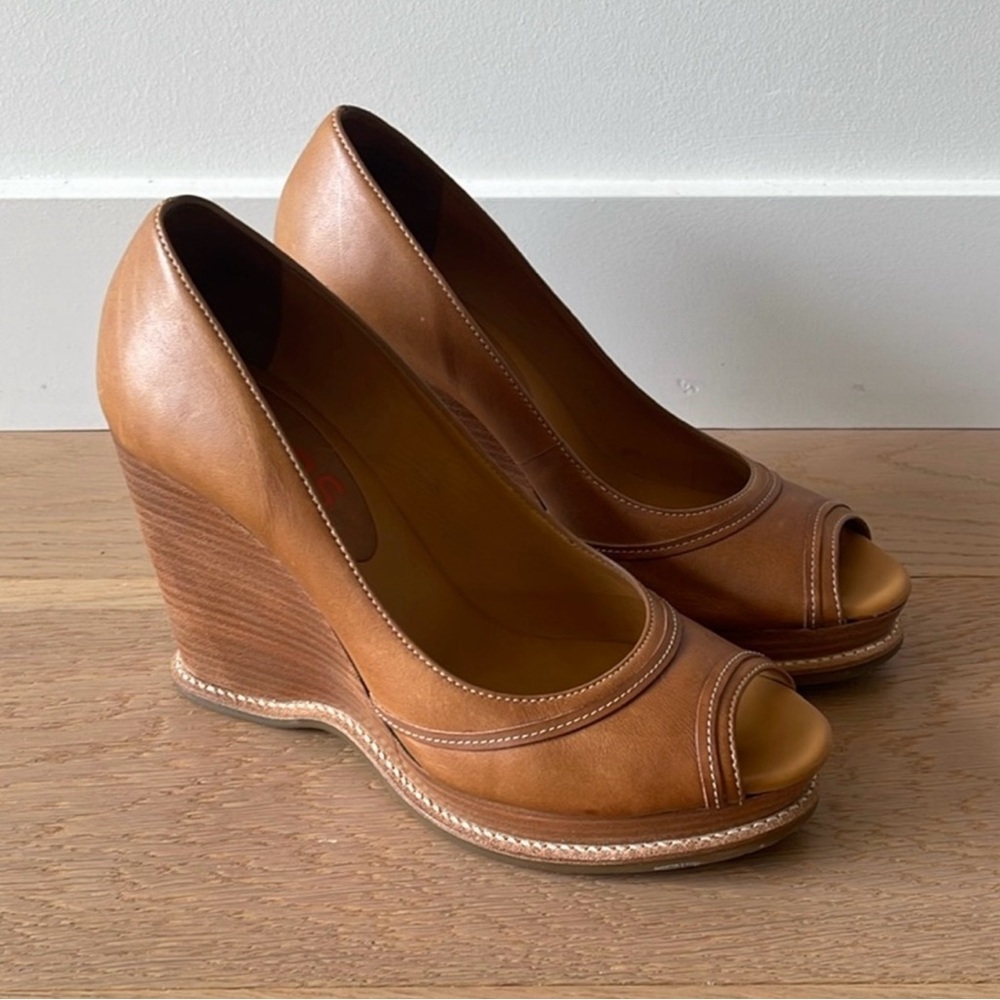 Michael Kors Tan Wedge Heels 6.5 EUC